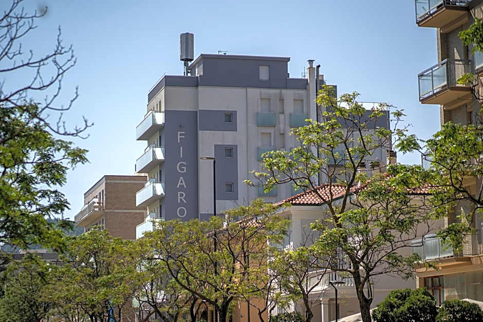 Hotel Figaro & Apartments