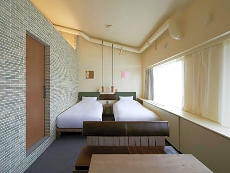 North Wing Twin Room - Non-Smoking