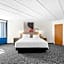 Spark by Hilton Cedar Falls