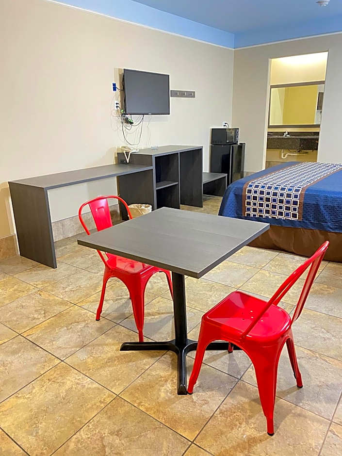 Texas Inn & Suites McAllen at La Plaza Mall and Airport