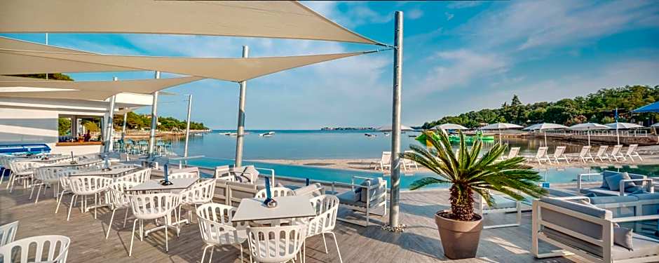 Mobilhome Victoria Camping Lanterna