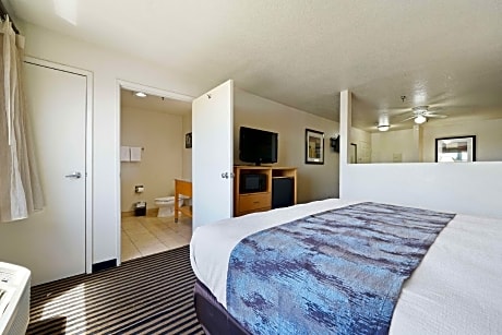 Suite-1 King Bed