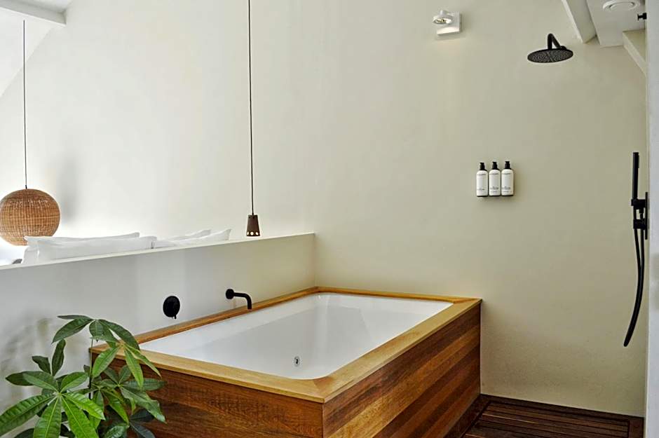 Van Heeckeren Apartments & Suites Nes