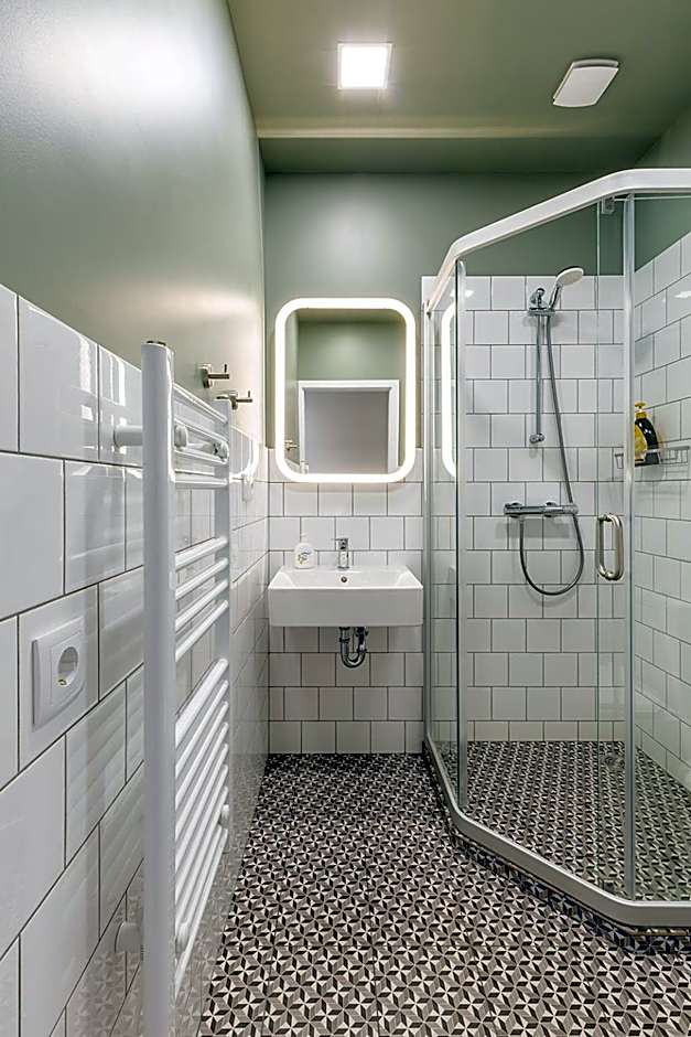Art & Comfort Rooms