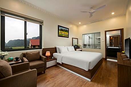 Deluxe Double Room with Mountain View