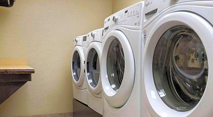 MainStay Suites Bismarck