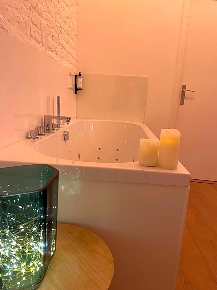 Maison Noppius - Love Hotel