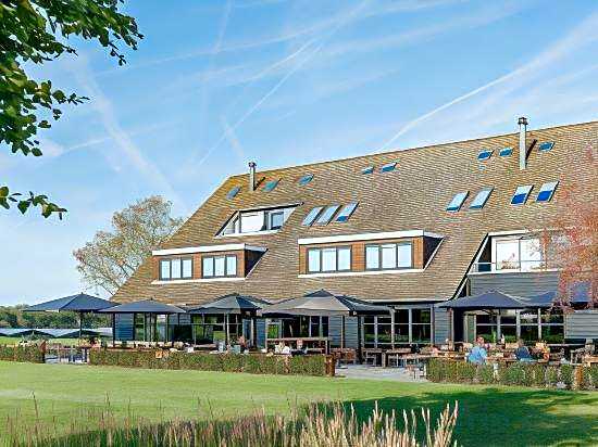 Hotel Sportsbar & Brasserie Dorhout Mees