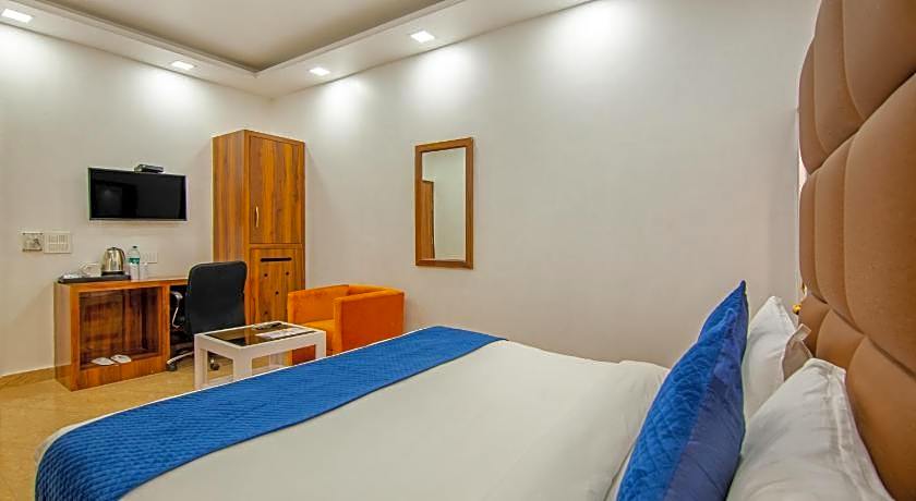 Hotel Rahul Palace