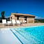 Amico Country House