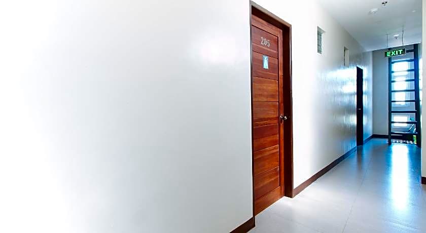 RedDoorz @ Golite Washington