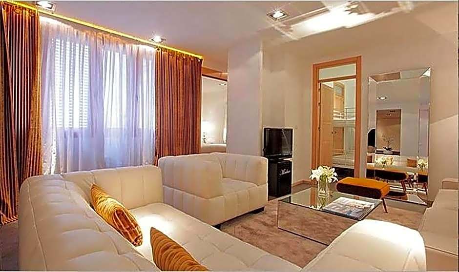 ApartaSuites Satellite by Abalu Hotels