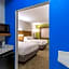 Holiday Inn Express & Suites San Marcos South