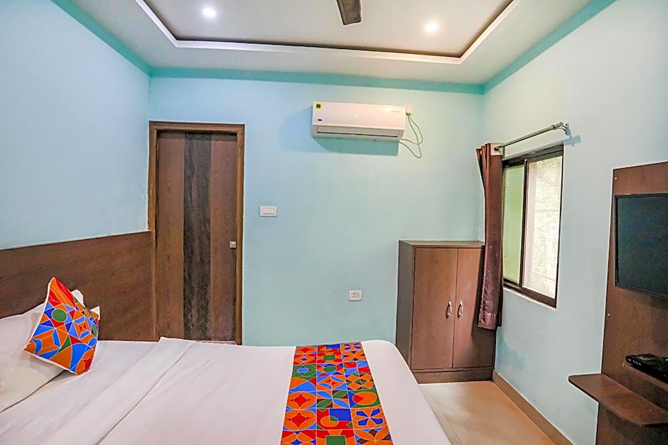 FabExpress Banarasi Kothi