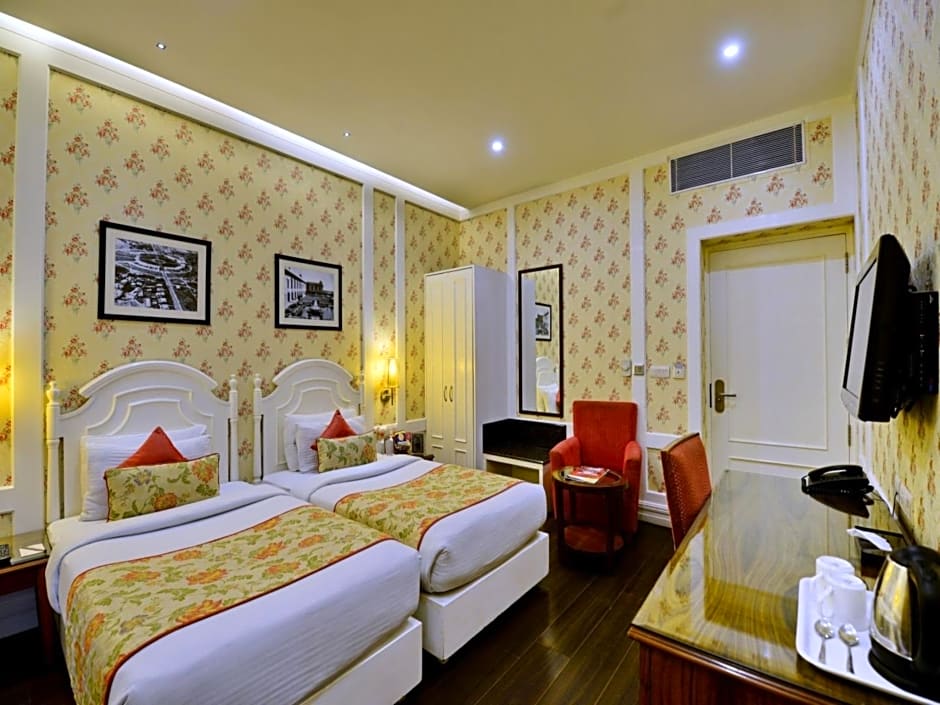 Hotel Bright