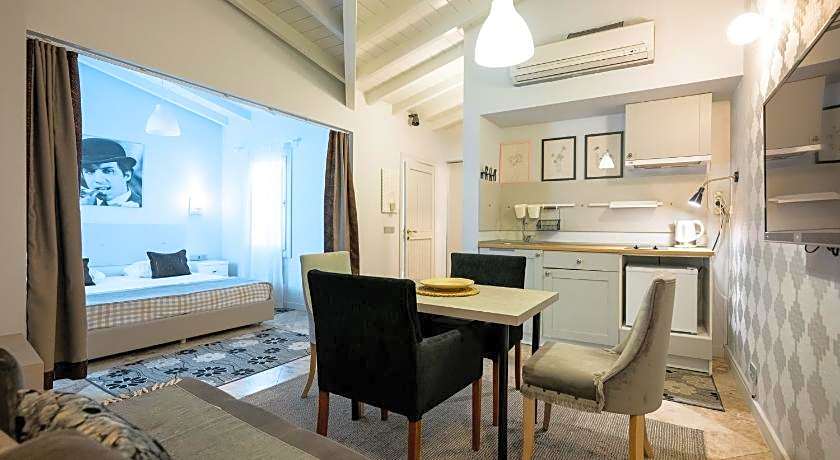 DELIGHT DELUXE HOTEL & SPA