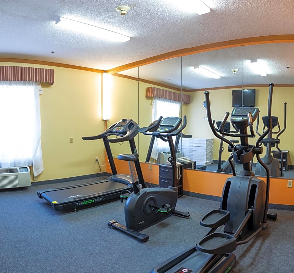 Baymont by Wyndham Hinesville Fort Stewart Area