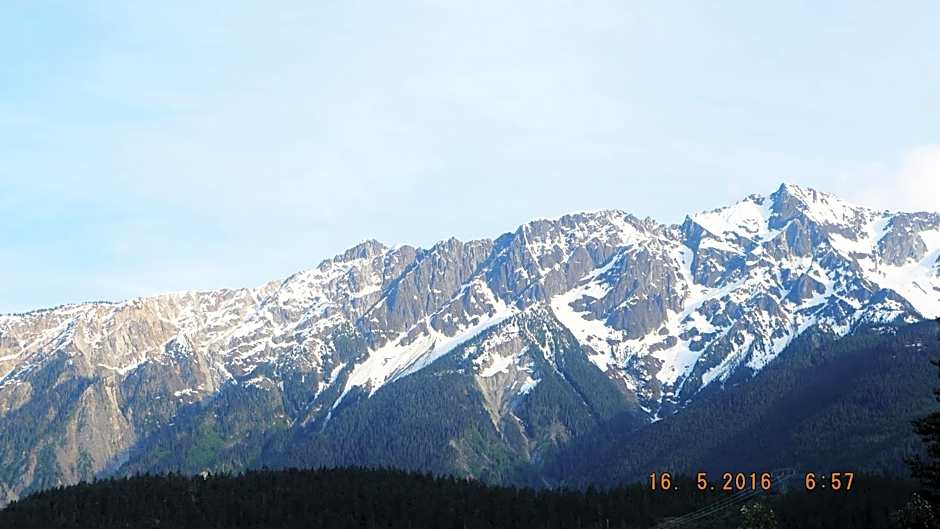 Pemberton Hotel (Motel)