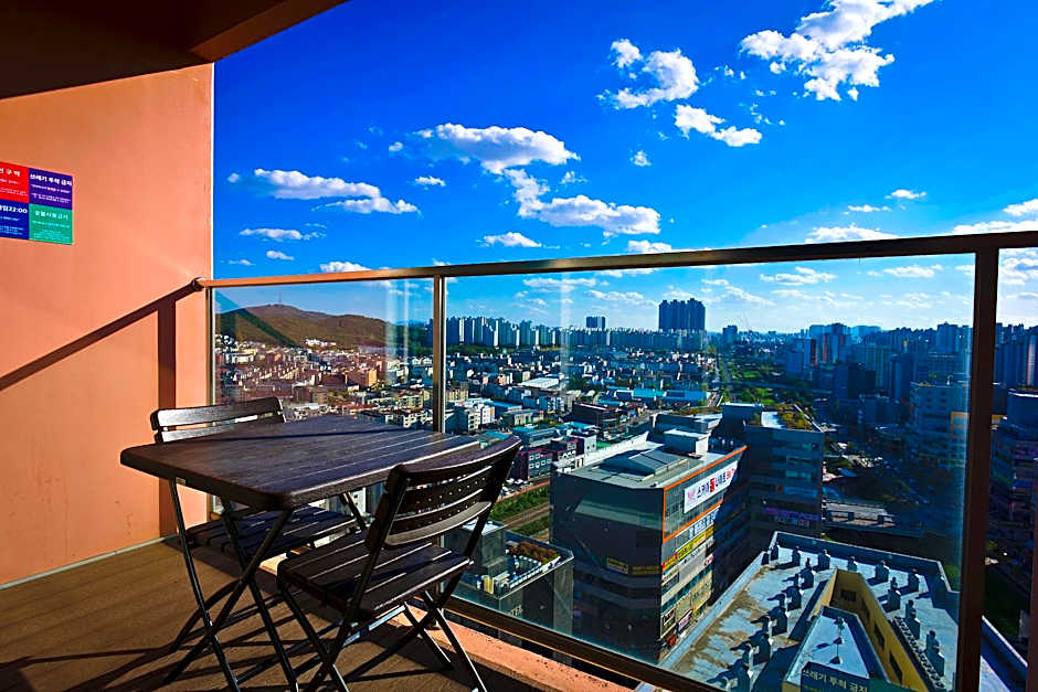 Paju Khills the terrace