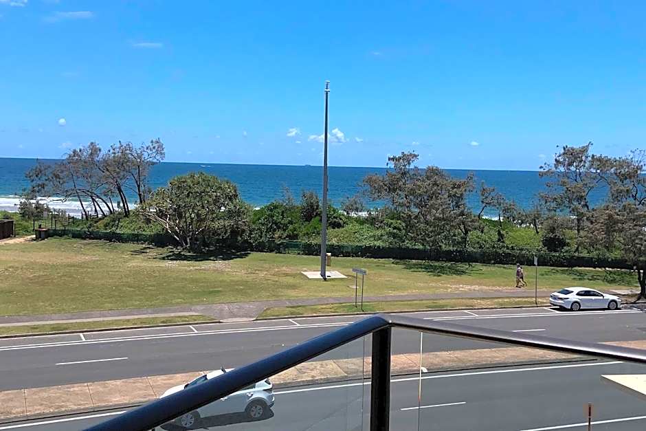 Meridian Alex Beach Apartments