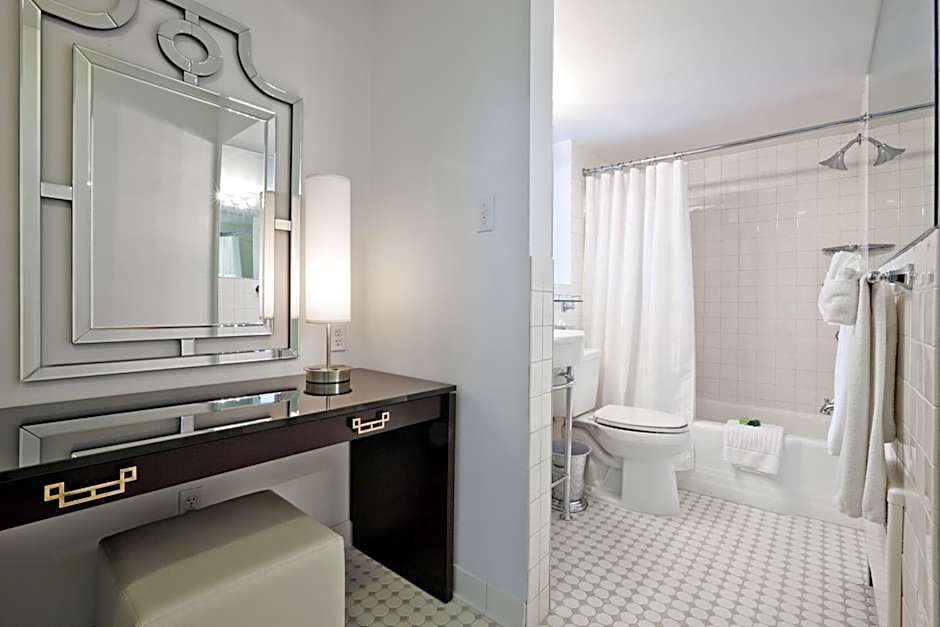 The State Plaza Hotel