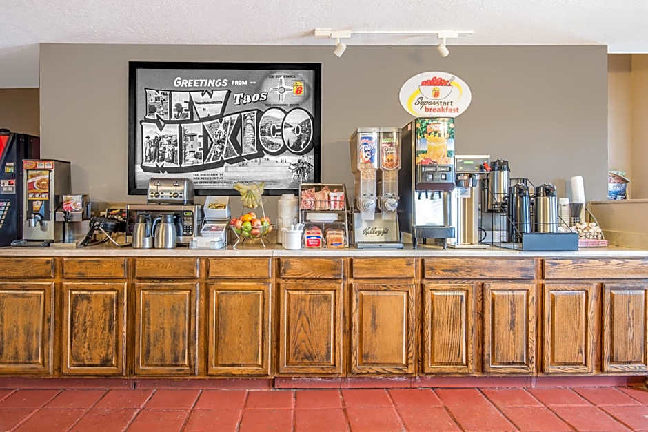 Super 8 by Wyndham Taos