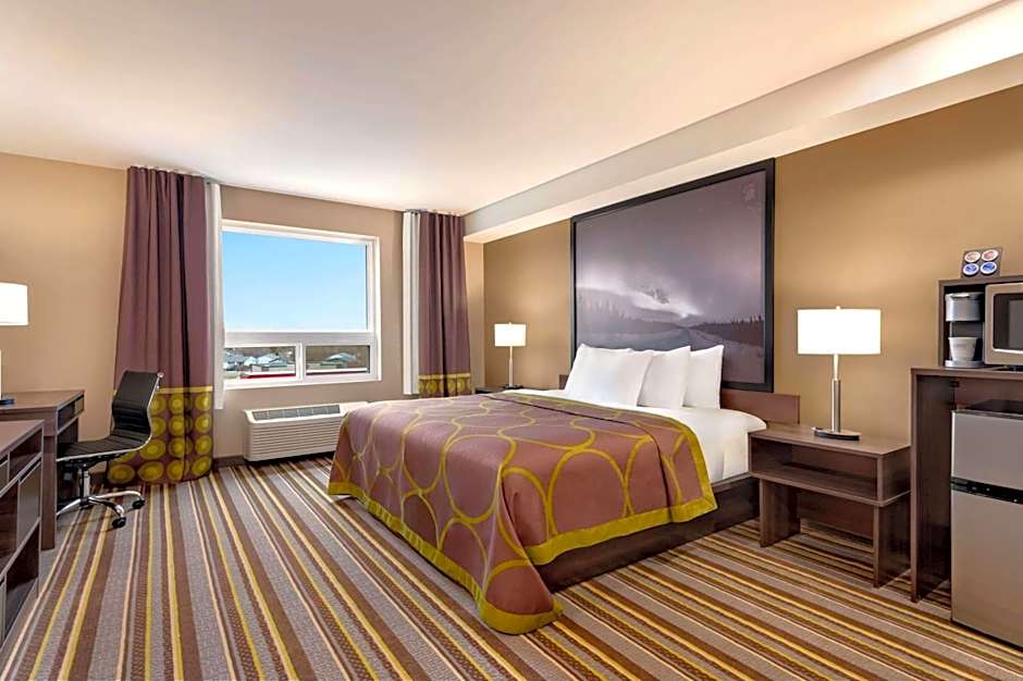 Super 8 by Wyndham Thompson