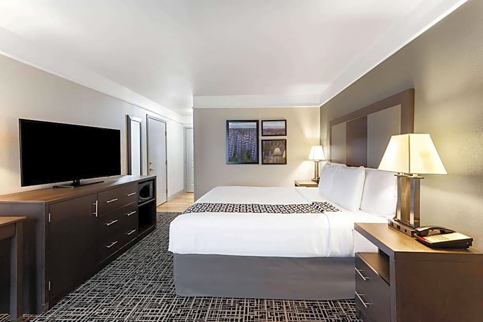 La Quinta Inn & Suites by Wyndham Seguin