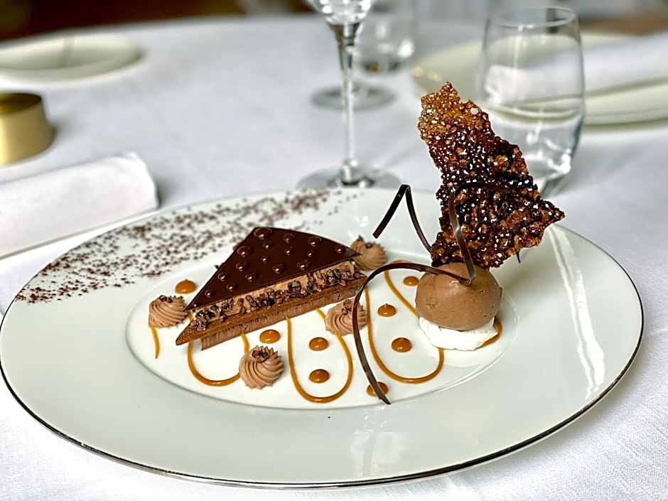 Chateau De Rochecotte