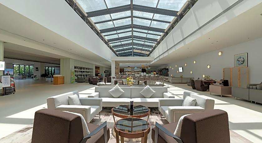 Garden Lane Meilan Airport