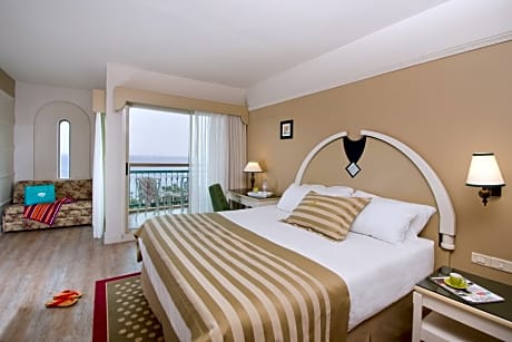 Palace Executive Grand