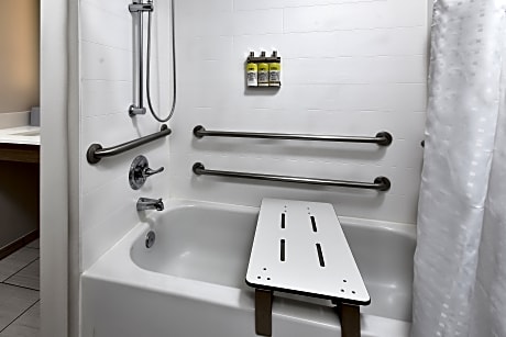 1 King Standard Communications Accessible Tub