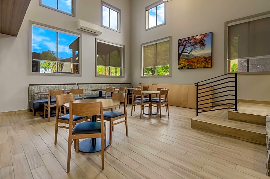 Graystone Lodge, Ascend Hotel Collection