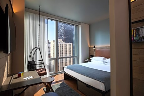 King Room with City View and Roll-in Shower - Mobility Accessible