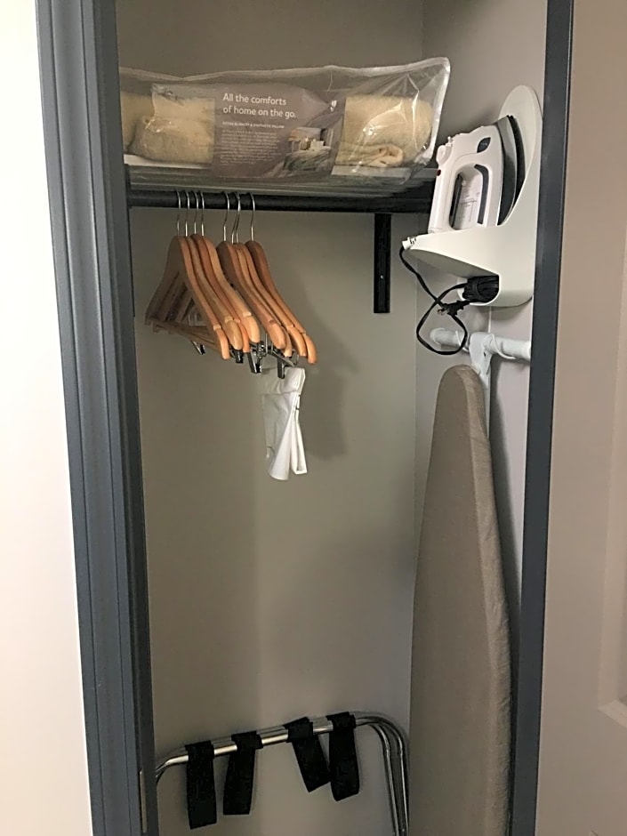 Country Inn & Suites by Radisson, Grand Rapids East, MI