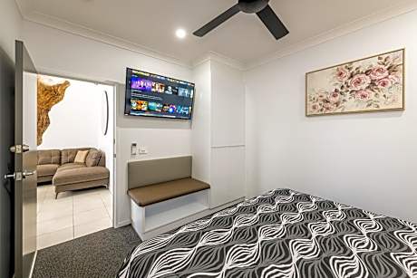 2 Bedroom Apartment 2 x King Beds - NOT Pet Friendly