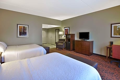 2 Queens Mobility/hearing Access Ri Shwr Ns Vis Doorbell Alrt And Vis Telephone Alrt Hdtv/free Wi-fi