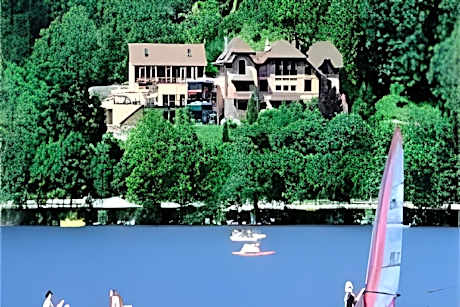 Le Manoir Au Lac
