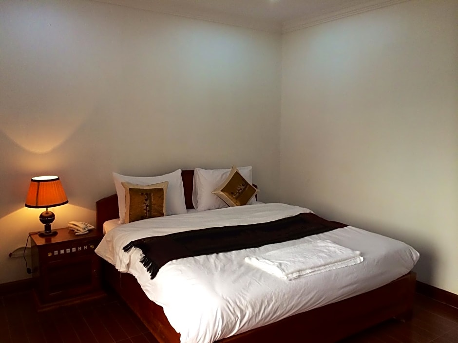 Emerald Bb Battambang Hotel
