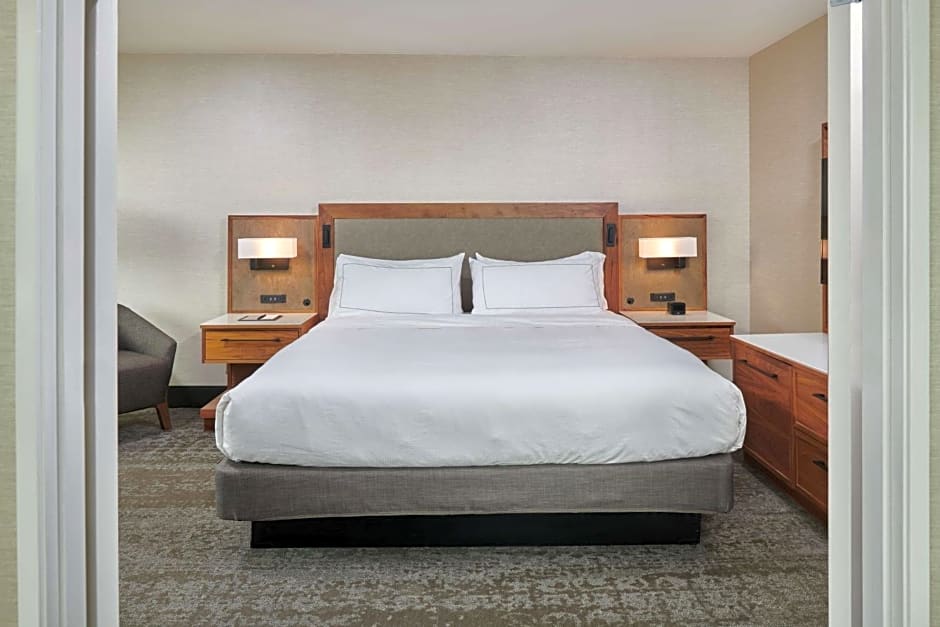 DoubleTree By Hilton Fullerton