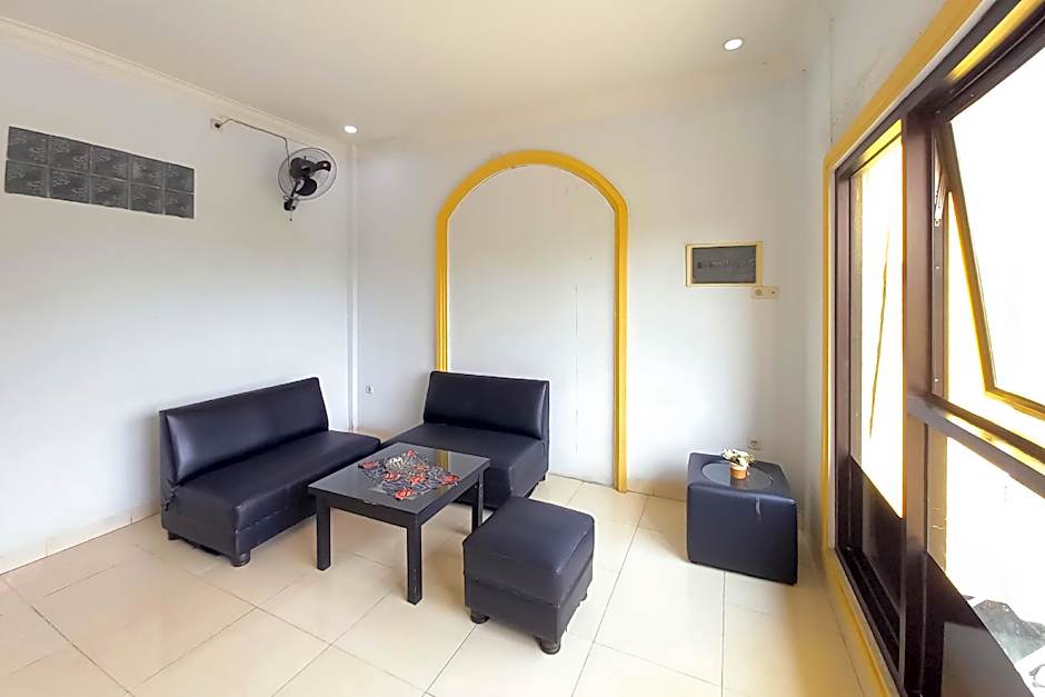 RedDoorz Syariah near Universitas Muhammadiyah Bungo