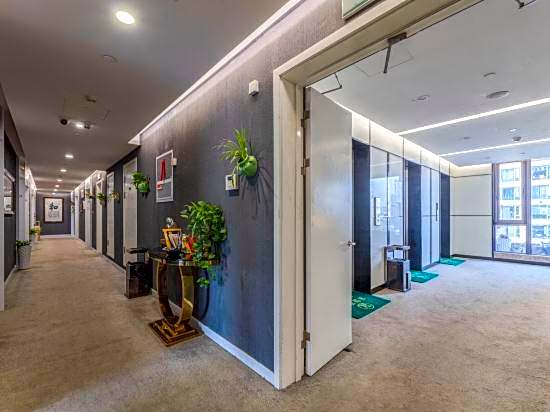 Deep Blue City Hostel