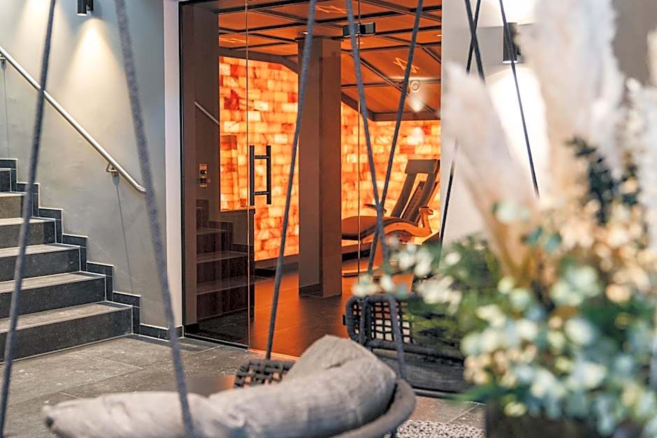 ARPURIA l 4 Star Superior l Adults Only