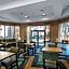 La Quinta Inn & Suites by Wyndham Fort Lauderdale Airport