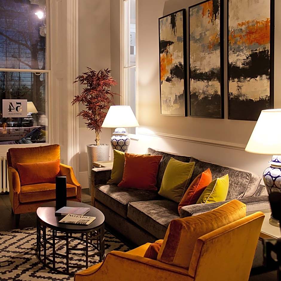 54 Queen's Gate Hotel