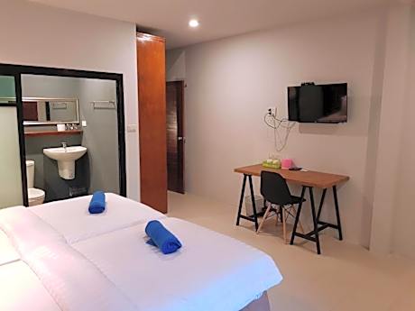 Quadruple Room with Terrace