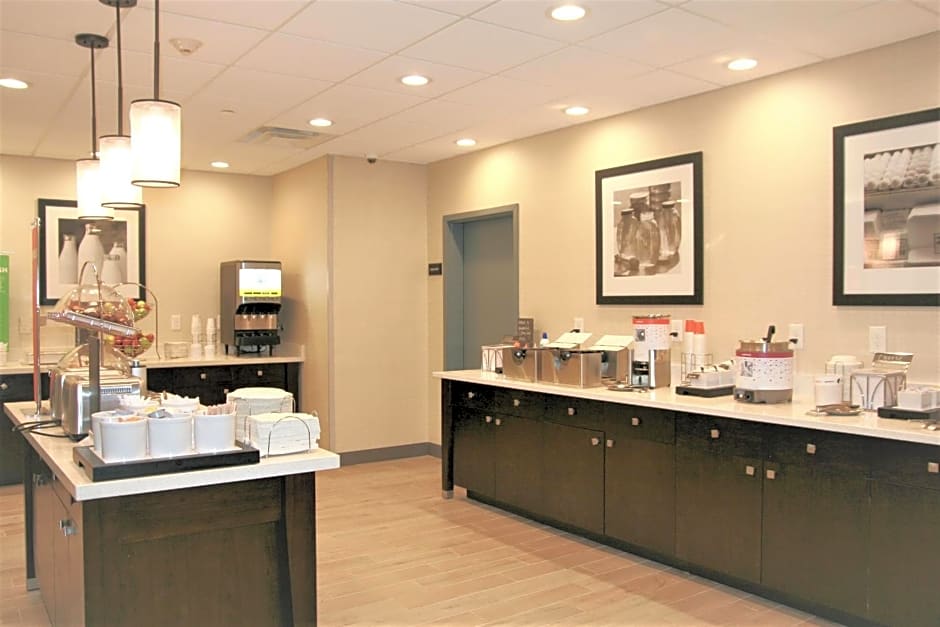 Hampton Inn & Suites Mount Laurel/Moorestown