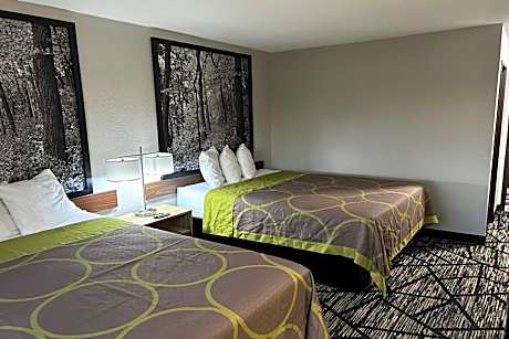 Queen Room with Two Queen Beds - Non-Smoking