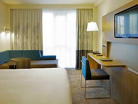 Executive Room with 1 Queen bed