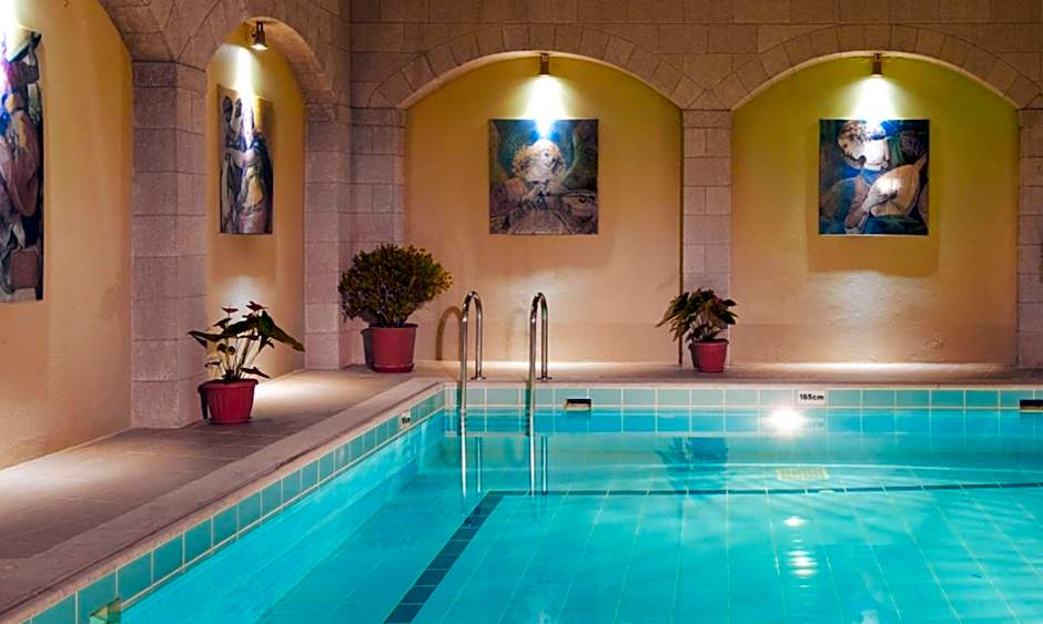 Alexandra Hotel&Apartments